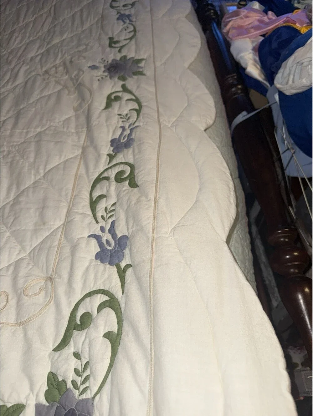 Vtg Quilt Floral Vines White Green Applique  see pics/description; country